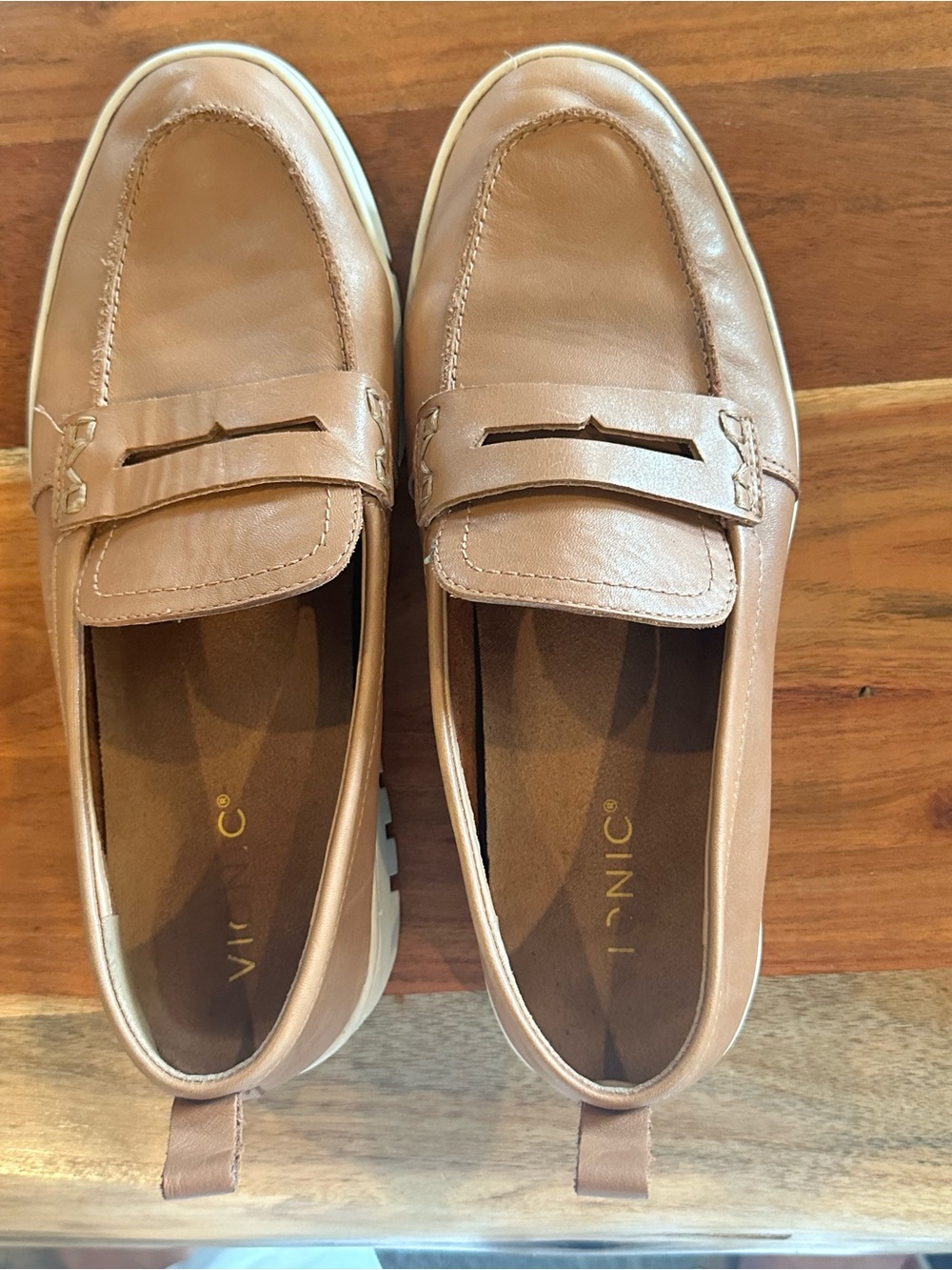Vionic Women’s Tan Uptown Leather Slip-On Loafers 11 Wide
